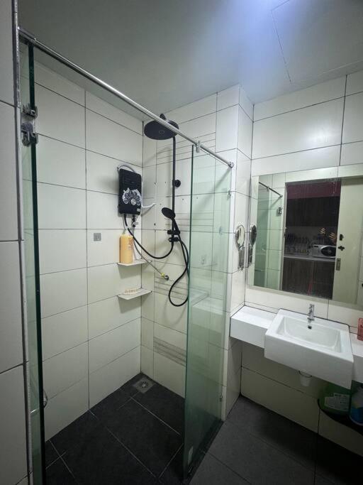 Hello Kitty Homestay - Cameron Highlands - Spacious Studio - Perfect For Families - Sleeps 4 And Baby Tanah Rata Zewnętrze zdjęcie