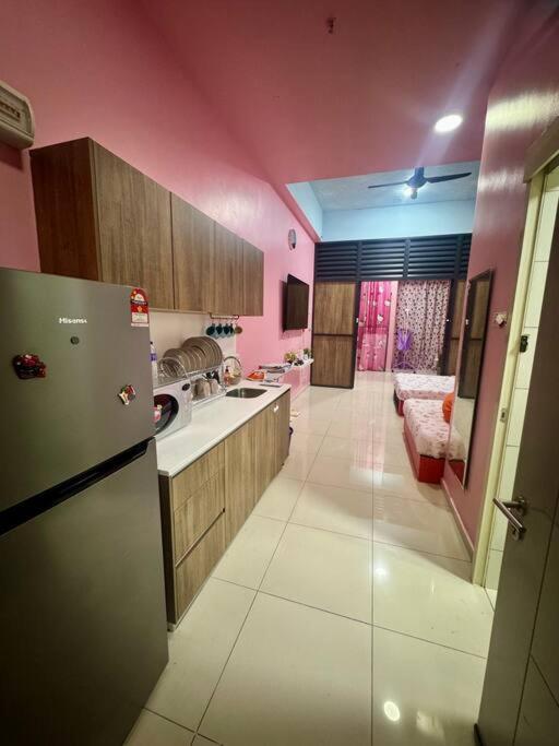 Hello Kitty Homestay - Cameron Highlands - Spacious Studio - Perfect For Families - Sleeps 4 And Baby Tanah Rata Zewnętrze zdjęcie