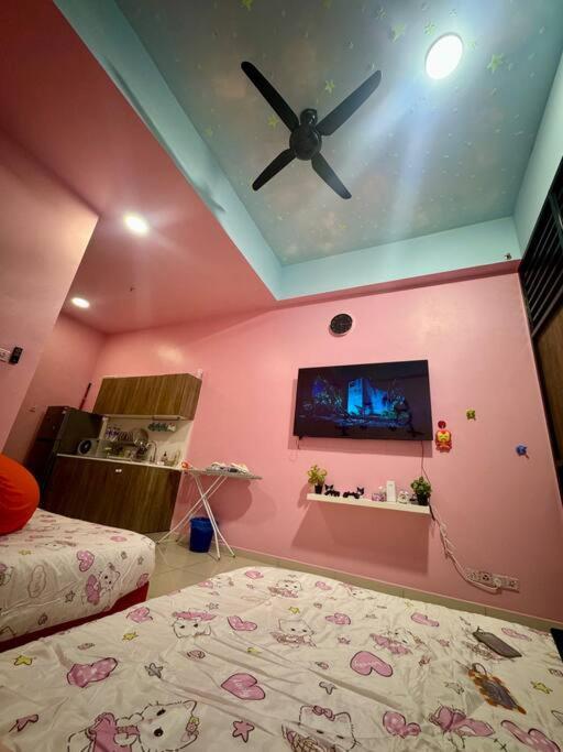 Hello Kitty Homestay - Cameron Highlands - Spacious Studio - Perfect For Families - Sleeps 4 And Baby Tanah Rata Zewnętrze zdjęcie