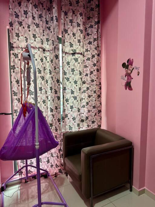 Hello Kitty Homestay - Cameron Highlands - Spacious Studio - Perfect For Families - Sleeps 4 And Baby Tanah Rata Zewnętrze zdjęcie